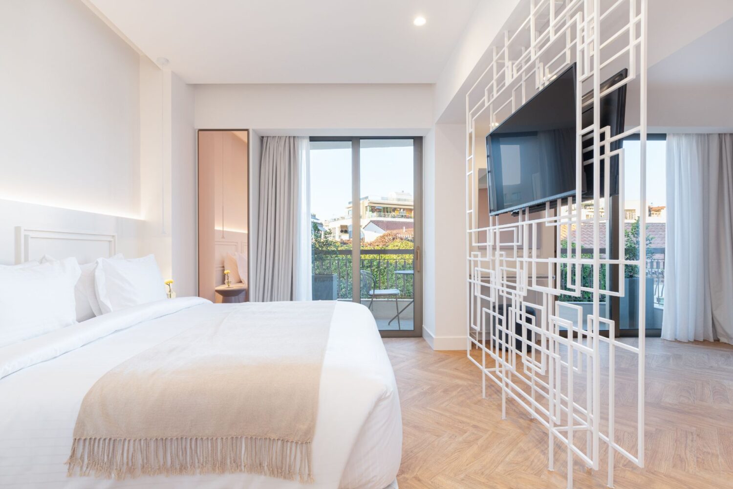 luxury suites in athens