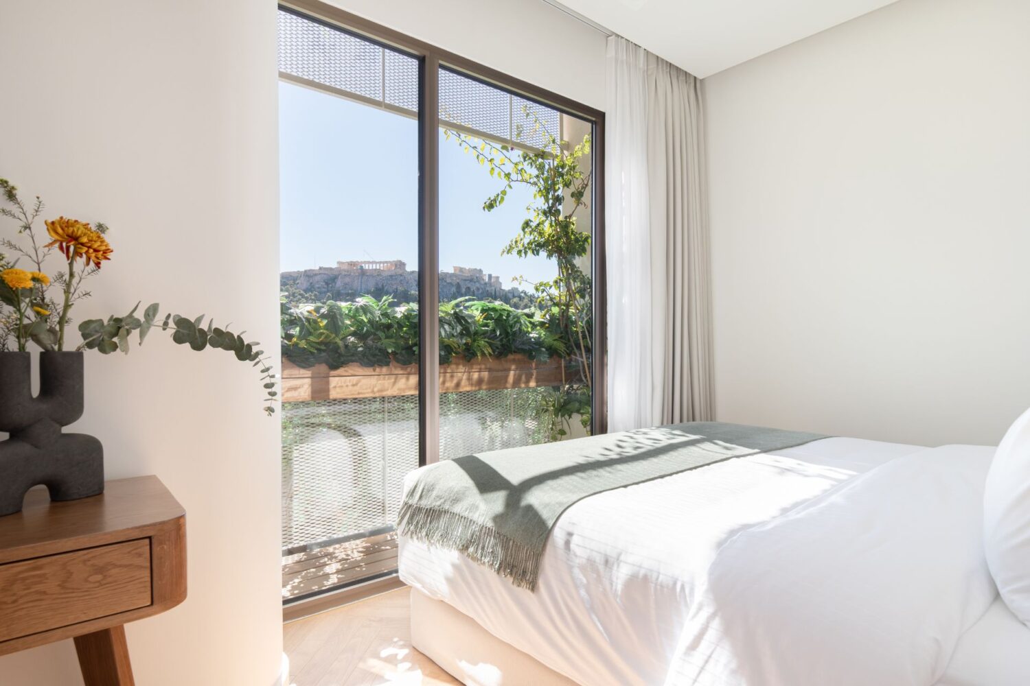 Acropolis view rooms in Athens center