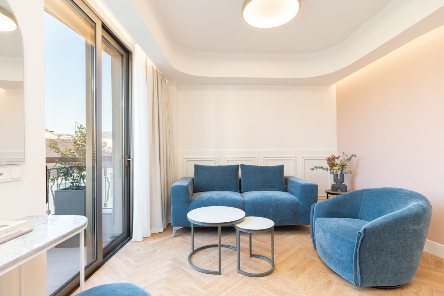 Modern boutique suites in Athens center